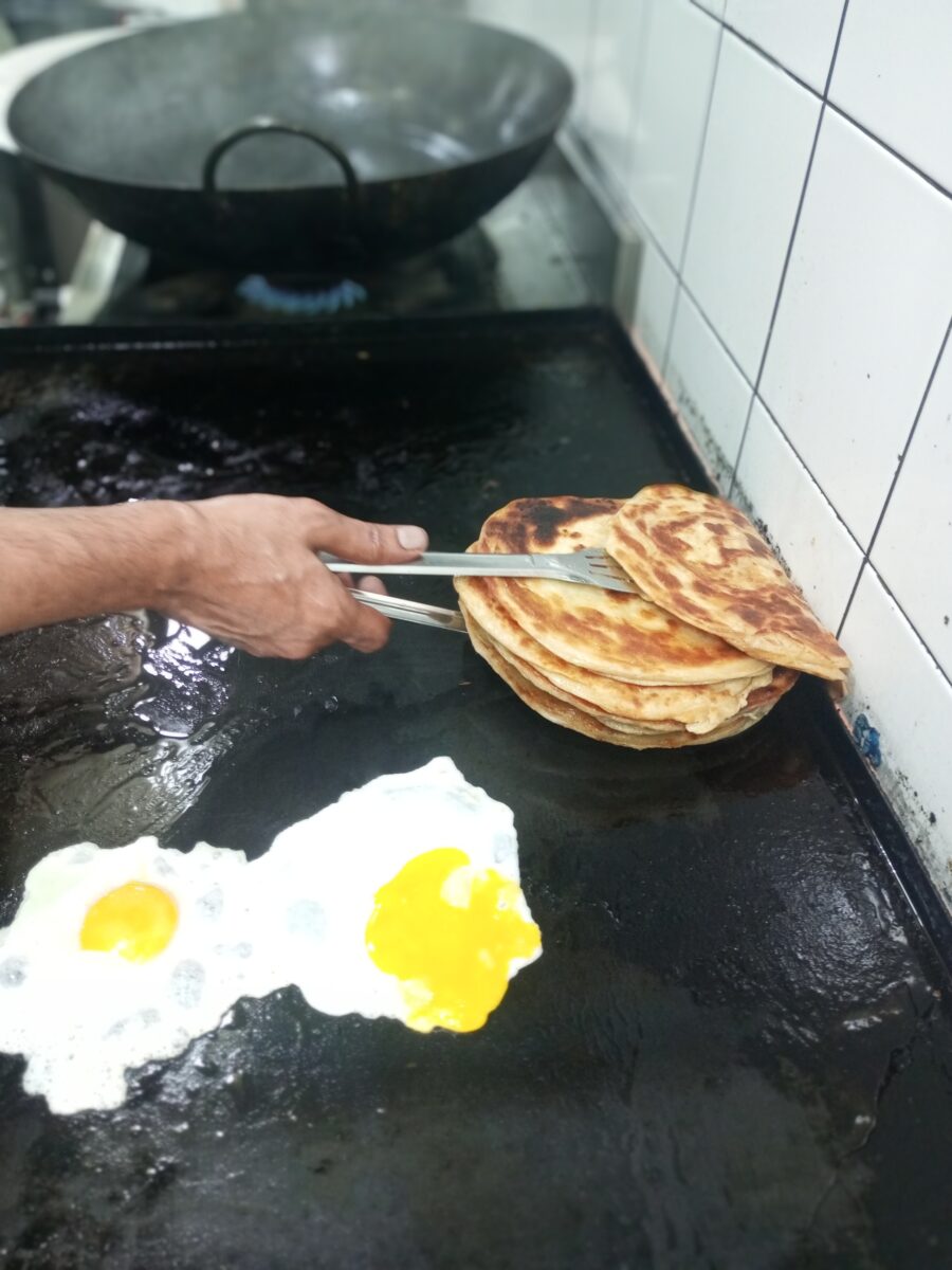 Anda Paratha